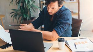 Arbeiten von zuhause aus? Das müssen Arbeitgeber ihren Beschäftigten ab 27. Januar ermöglichen. (©SFIO CRACHO - stock.adobe.com)