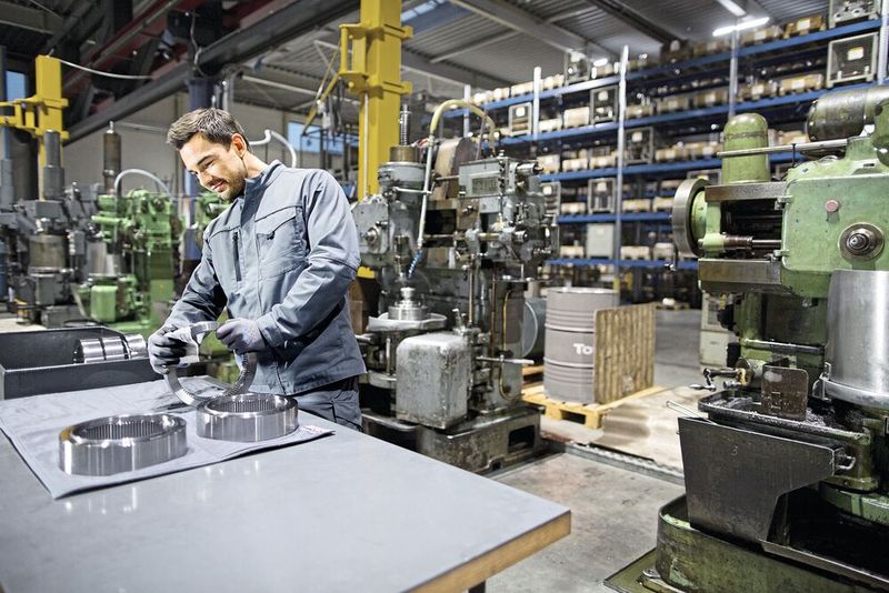 Un petit tissu de nettoyage qui a un impact considérable sur la durabilité, la qualité, l'allègement des tâches, et la sécurité dans l'entreprise. (Source : Mewa)