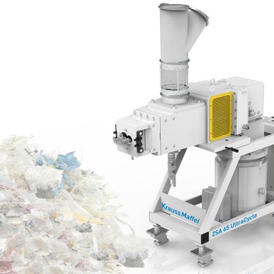 The new ZSA UltraCycle side-feed system from Krauss Maffei Extrusion enables the direct and reliable processing of lightweight and bulky recycled materials, such as plastic flakes and fibers, which were previously considered difficult to feed and not economically recyclable. (Bild: Krauss Maffei)