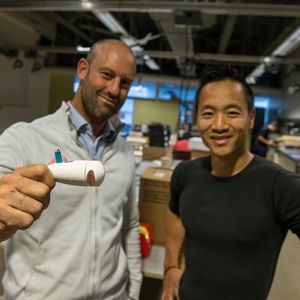 Die Initiatoren des Projektes OASIS: Dr. Eliah Aronoff-Spencer und Albert Yu-Min Lin.