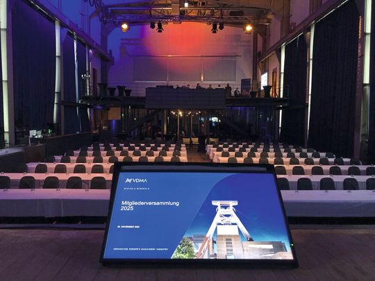 Wie sieht die europäische Rohstoffversorgung in Zukunft aus? Darüber diskutierten Vertreter auf dem jährlichen Branchentreff des VDMA Mining & Minerals.(Bild:  VDMA Mining & Minerals)