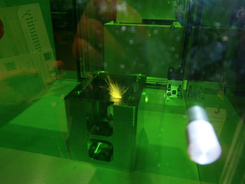 Der TruMark 5000 bei der Arbeit.... (Bild: Königsreuther)