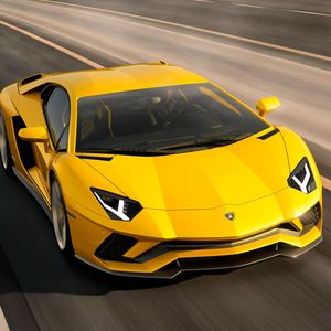 (Lamborghini)