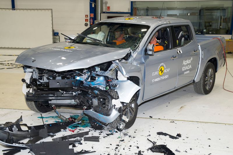 ... den neuen Mercedes Pick-up, ... (Bild: Euro-NCAP)