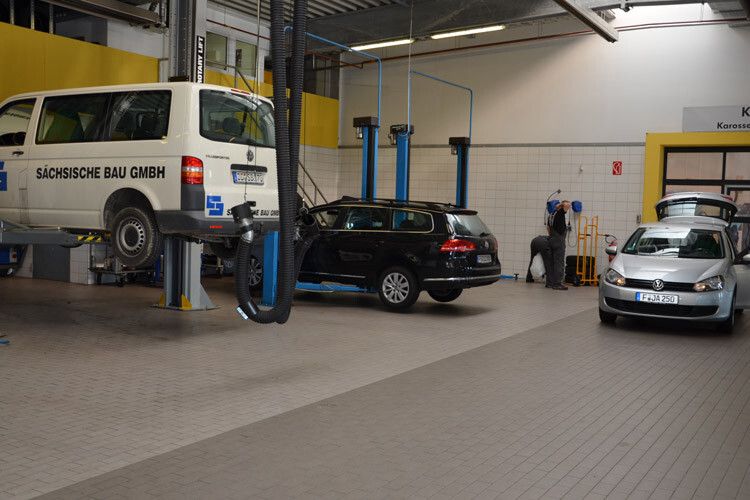 Die Fischer-Schädler GmbH verkauft durchschnittlich 1,9 Werkstattstunden pro Auftrag. (Foto: Scheid)