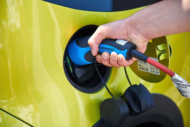 Für den Antrieb sorgt ein Elektromotor mit 60 kW/ 82 PS Leistung.  (Skoda)