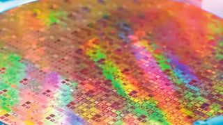 Durch hochpräzise Bilderfassung der CX.XC-Kameras kann z.B. beim Wafer-Bonding sichergestellt werden, dass die Passmarken der einzelnen Wafer exakt übereinander liegen. (Bild: Shutterstock.com)