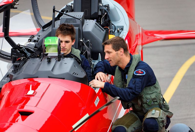PC-21 Piloten beim Training (Bild: Pilatus)
