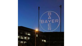 Die nun unterzeichnete Gesamtbetriebsvereinbaarung soll sozialverträgliche Stellenstreichungen bei Bayer regeln. (Bayer)