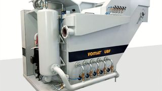 Egal, ob Feinstfiltration von wasserlöslichen, vollsynthetischen KSS, Emulsionen oder abrieb- respektive spänekontaminierten Ölen – mit dem Unterdruckbandfilter UBF von Vomat steht ein leistungsstarkes System bereit, das Schleifrückstände aus den unterschiedlichsten Schmier- und Kühlschmiermitteln, energieeffizient herausholt. (Bild: Vomat)