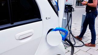 Für geleaste E-Fahrzeuge fällt bei kurzer Haltedauer die Förderhöhe ab sofort deutlich geringer aus. (Bild: gemeinfrei)