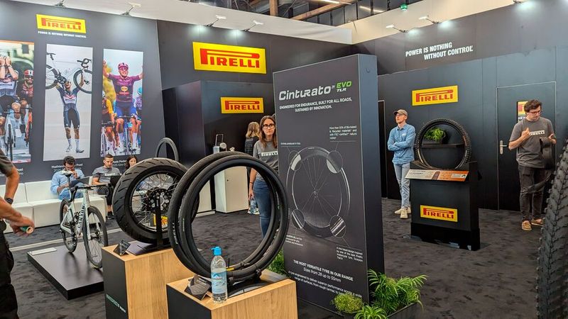 Auch aus Italien kamen bekannte Kfz-Zuliefergrößen nach Frankfurt. (Bild: Dominsky – VCG)