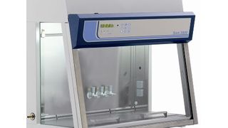 Die Thermo Scientific Safe und Maxisafe 2020 biologischen Sicherheitswerkbänke sind für den Einsatz in Forschungslaboratorien, Apotheken, Kliniken und Krankenhäusern ausgelegt.  (Bild: Thermo Fisher Scientific)