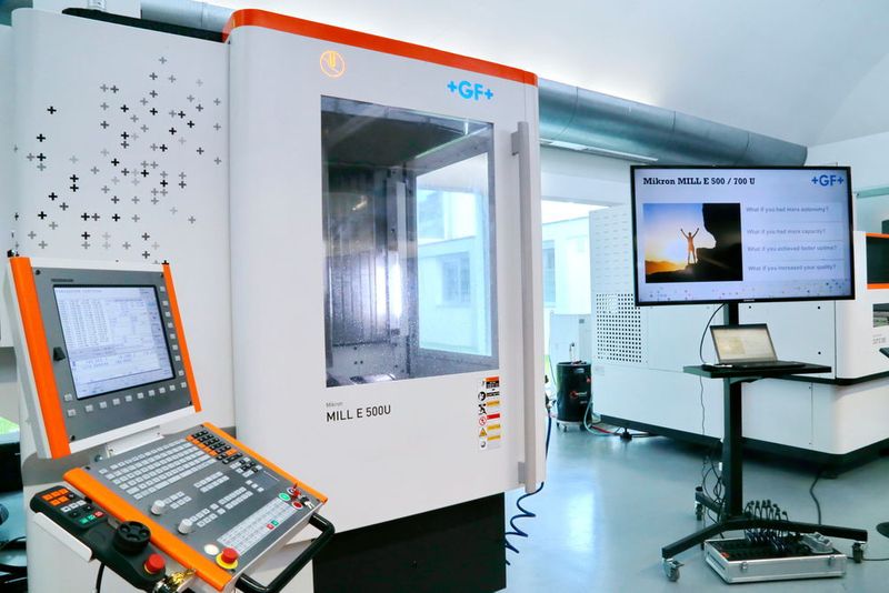 Neu auf den International Solution Days 2017: die Mikron Mill E 500 U, ein 5-Achs-Bearbeitungszentrum für die komplexe 5-Seiten-Bearbeitung. (Anne Richter, SMM)