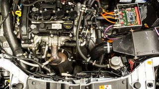 Forscher der FH Köln haben einen neuen Allrad-Hybridantrieb entwickelt und suchen nun Industriepartner für die Umsetzung. (Foto: FH Köln)