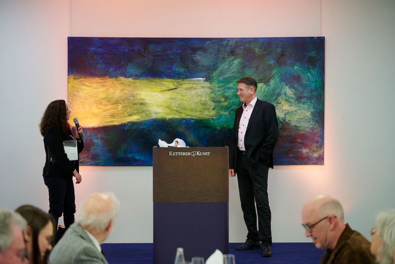 Impressionen vom ELEKTRONIKPRAXIS Frühlingsfest 2023 im Ketterer Kunst mit der Verabschiedung von Johann Wiesböck.  (Bild: © EYE AM CHRIS)