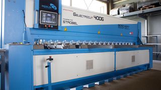 Diese kulissengeführte Tafelschere  G-Electro Cut 4006 von Boschert arbeitet vollelektrisch mit einer Kombination aus AC-Servomotor und Riementrieben – das ist einmalig! (Boschert)