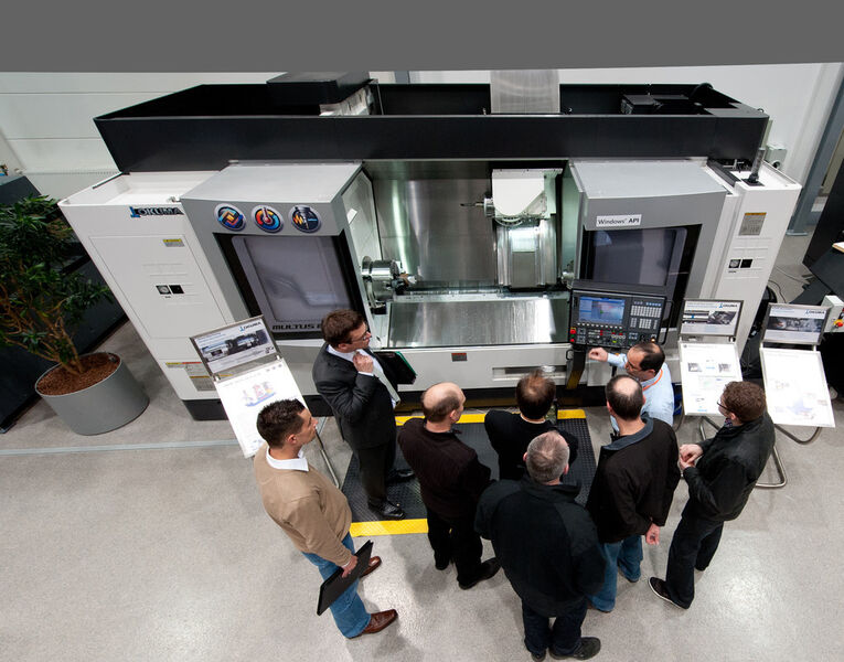 Impressionen vom Okuma-Open-House 2012. (Bild: Okuma/Hennecke)