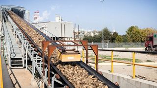 Abb. 1: 2,5 Mio. Tonnen Zuckerrüben werden an den Standorten Minerbio und Pontelungo jährlich verarbeitet. (Bild: Coprob)