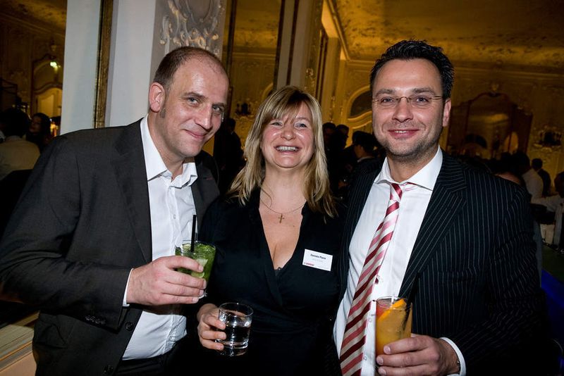 Jörg Rosenkranz von Devil (li.) mit Daniela Plaire und Gernot Sonnek von ActionIT. (Archiv: Vogel Business Media)