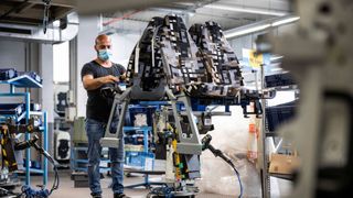 In Neu-Ulm stehen laut Mitteilung rund 500 Arbeitsplätze auf der Kippe. (Bild: Daimler Truck AG)