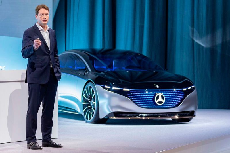 Nach neun Monaten hat Daimler im Industriegeschäft einen positiven Free Cashflow von 3,5 Milliarden Euro aufzuweisen. Nach neun Monaten hat Daimler im Industriegeschäft einen positiven Free Cashflow von 3,5 Milliarden Euro aufzuweisen.