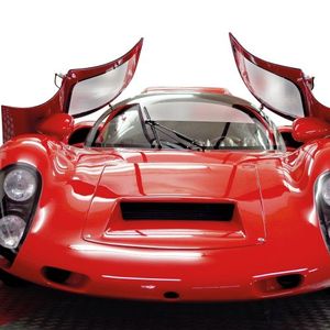 Evex Porsche 910: Der Elektromobilitäts-Spezialist Kreisel hat einen EVEX-Porsche 910 vollständig zum elektrischen Supersportwagen EVEX 910e umgerüstet. (Bild:  EVEX Fahrzeugbau GmbH)