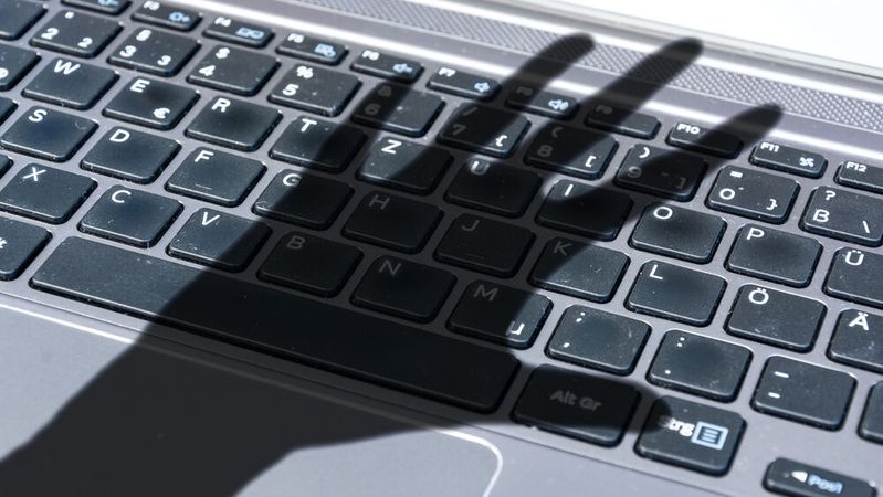 Shadow Agentic AI ist ein blinder Fleck für CISOs. Autonome KI-Agenten handeln oft ohne Wissen der IT-Abteilung und ohne Governance-Richtlinien.(Bild: ©  Calado - stock.adobe.com)