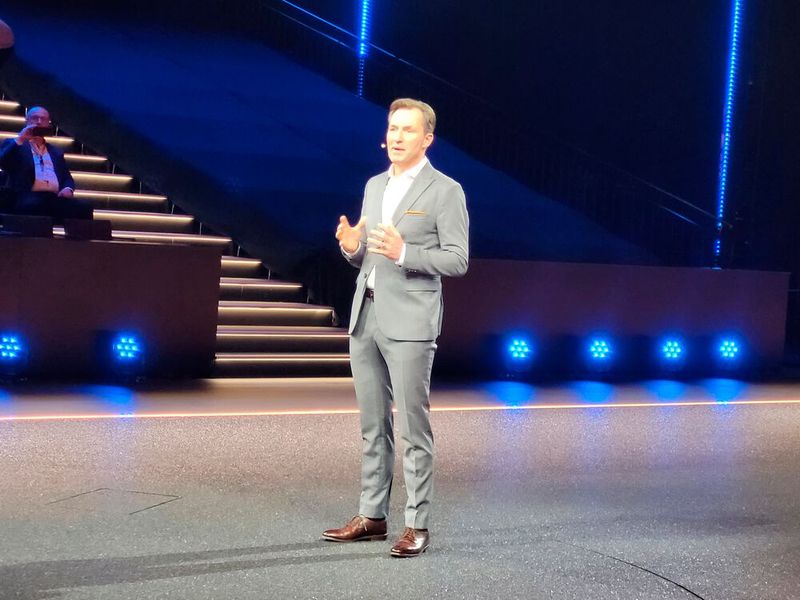 Dabei präsentierte Thomas Schäfer, CEO der Marke Volkswagen, das „letzte Puzzleteil auf unserem Weg zur breitesten Modellauswahl im Volumensegment.“ (Bild: Stefanie Eckardt)