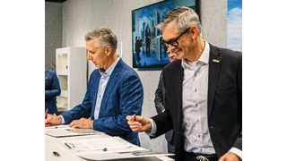 Das Bild zeigt Doug Woods und Sascha Wenzler. (Bild: Mesago Messe Frankfurt GmbH, Marc Jacquemin)