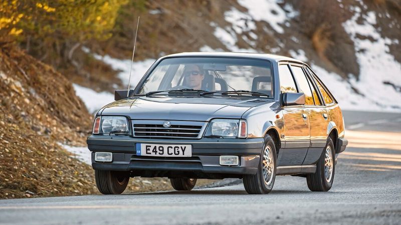 Auch vom fünftürigen Ascona gab es ein britisches Vauxhall-Pendant.  (Bild: Vauxhall Motors)