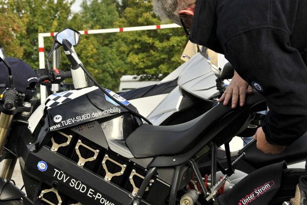 Impressionen von der eRUDA – „elektrisch Rund um den Ammersee“, der größten E-Mobilrundfahrt Deutschlands (Bild: Barbara Wilms, www.eruda.de)