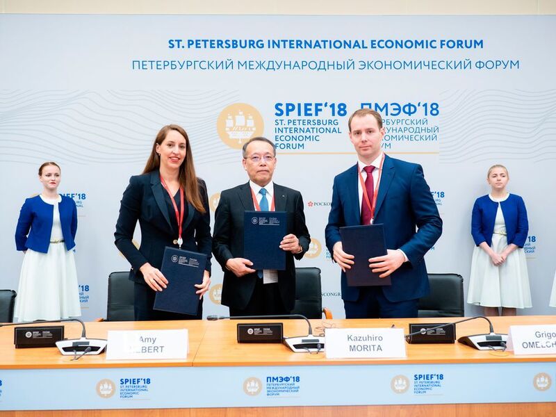 The tripartite license agreement was signed on 25 May at the St. Petersburg International Economic Forum.  (Haldor Topsoe)