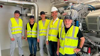 Vertreter des Projektteams (v.l.n.r.): Clemens Teyen, Jörg Schmitt, Alexander Soller (Nestlé), Felix Lindau, Hermann Hufnagel (Johnson Controls) (Bild: Nestlé)