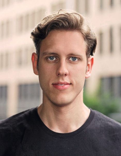 Giovanni Cavolina, Chief Business Development Officer 9T Labs AG «Additive Fertigung von strukturellen CFK-Bauteilen – Kostenvorteil und optimales Bauteilverhalten für die Serienfertigung» (9T Labs)