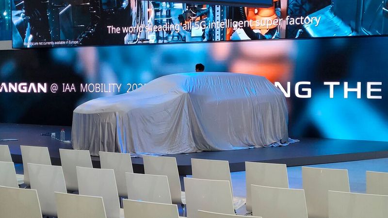 Auf der IAA Anfang September zeigte der chinesische Autobauer Changan... (Bild: Wehner - VCG)