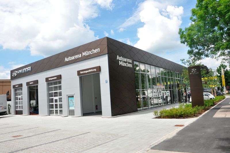 Der neue Betrieb entspricht den neuesten CI-Vorgaben der Koreaner. (Wehner / »kfz-betrieb«)