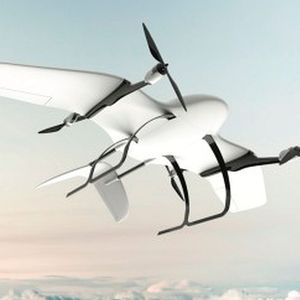 Wingcopter 178 der TU Darmstadt: Die Hybriddrohne eint das vertikale Starten und Landen einer Drohne gepaart mit den größeren Reichweiten eines Flugzeugs(Bild:  TU Darmstadt)