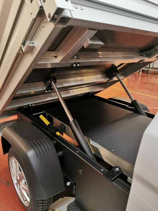 (Mit der Lineartechnik von Ewellix erreicht Regis Motors eine zehn Prozent höhere Nutzungszeit der Fahrzeugbatterie und eine Gewichtseinsparung von 60 Kilogramm. Bildquelle: Ewellix-Gruppe)