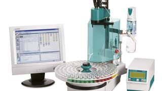 Neben flüssigen Proben ermöglicht das Gerätesystem auch die Wassergehaltsbestimmung von Lyophilisaten mittels Flüssigextraktion.  (Bild: Metrohm)