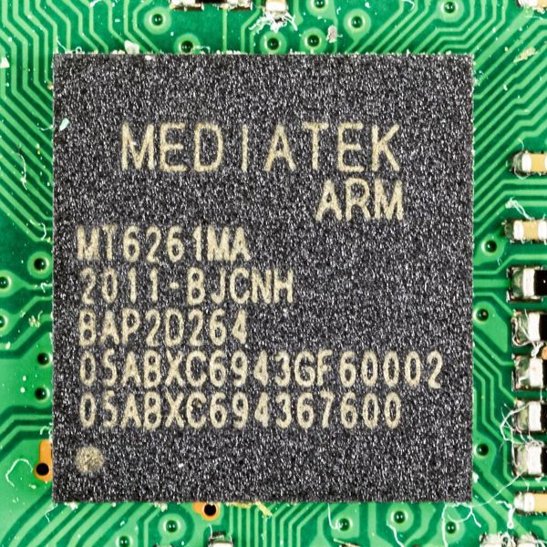 Mobiwire N169-20 N1 SoC - einer von etlichen SoCs mit ARM-Architektur. (Bild: Mobiwire N169-20 N1 - board - Mediatek MT6261MA-6571 / Raimond Spekking / CC BY-SA / Wikimedia Commons)