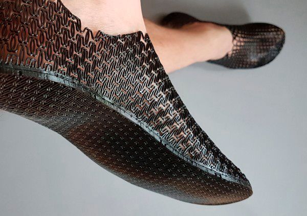 Pheres // Durch seine auxetischen Strukturen passt sich der Schuh perfekt an seinen Träger an. // Eingereicht von: Eric Esser Design Philipp Hainke (Mock-Up / Design), Eric Esser (Design / CAD / 3D Print), DEU  (Bild: 3dpc, Eric Esser Design)