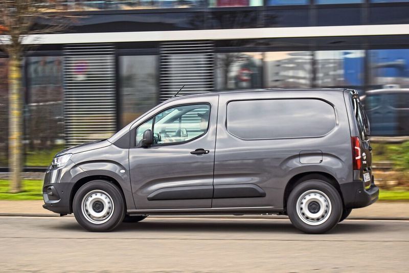 Mit dem Proace City bedient Toyota nach eigenen Angaben ab dem 1. April eine Marktnische namens „Compact Duty Van“. (Toyota)