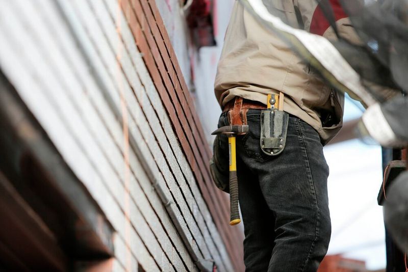 42. Handwerk:  Auf dem letzten Platz des Rankings wählten die Arbeitnehmer*innen die Handwerksbrache. Lediglich 1,2 Prozent der Unternehmen bieten flexible Arbeitszeiten, Homeoffice und Kinderbetreuung an.  (gemeinfrei)