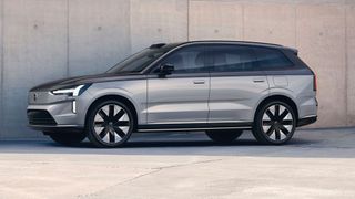 Der EX90 Excellence füllt in China die Lücke zwischen dem brandneuen Luxusvan EM90 und den Serienmodellen des EX90. (Bild: Volvo)