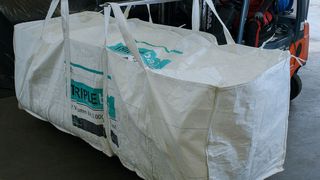 Mit dem Triple Bag lassen sich bis zu 3 t Schüttgut transportieren. (AMS)