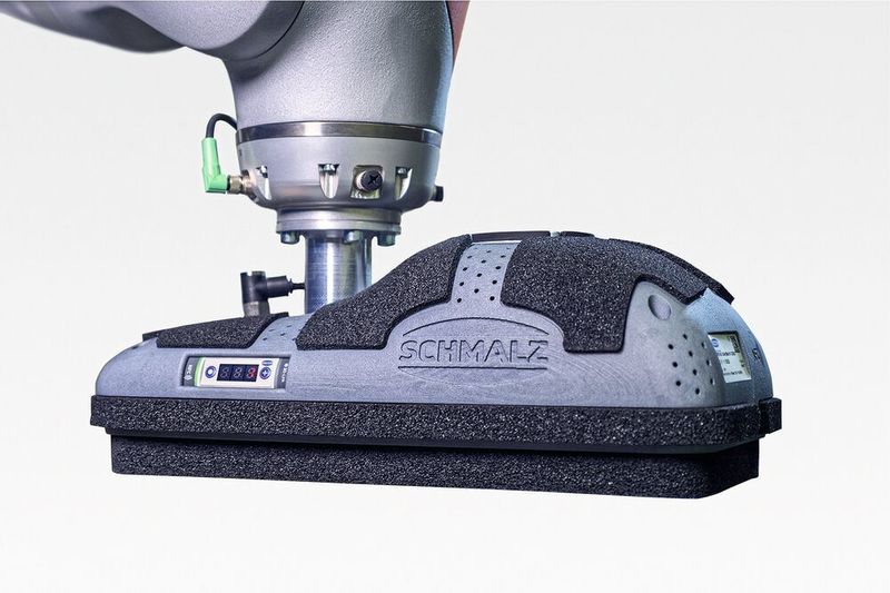 Schmalz hat mit dem Cobot-Greifer einen smarten Assistent für kollaboratives Arbeiten entwickelt. (Schmalz)