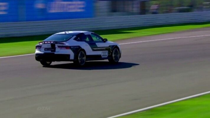 Der Audi RS 7 concept am Limit: fahrerlos rund um den Hockenheimring (Audi)