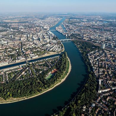 BASF will fortlaufend 1,5 Milliarden Euro jährlich in den Erhalt und auch in neue Anlagen in Ludwigshafen investieren. (Bild: BASF)
