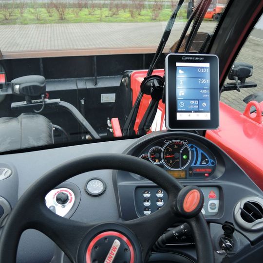 Neben einer robusten Hardware wurde Wert auf eine klare Anzeige und gute Lesbarkeit gelegt.(Bild:  Pfreundt)